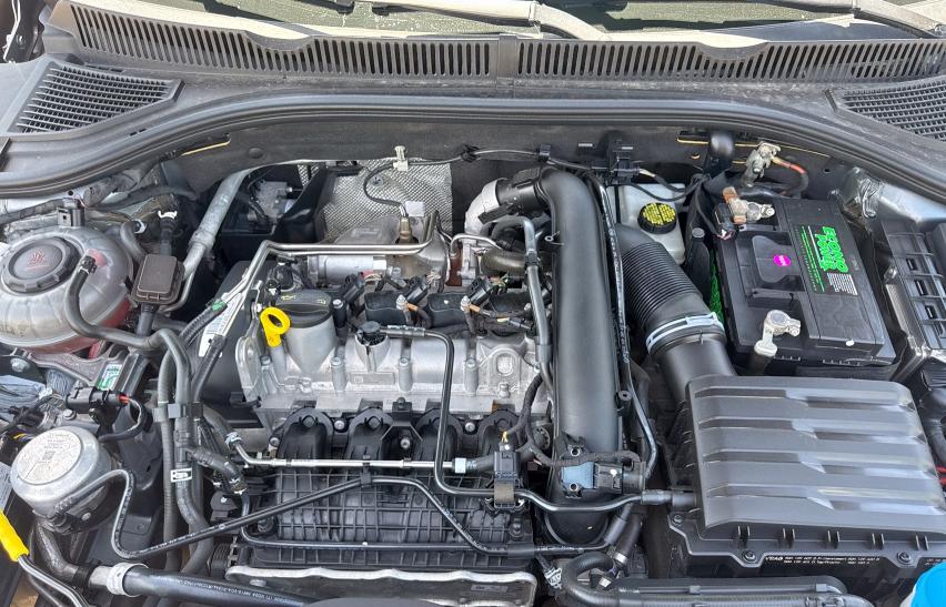  VOLKSWAGEN JETTA 2019 Szary