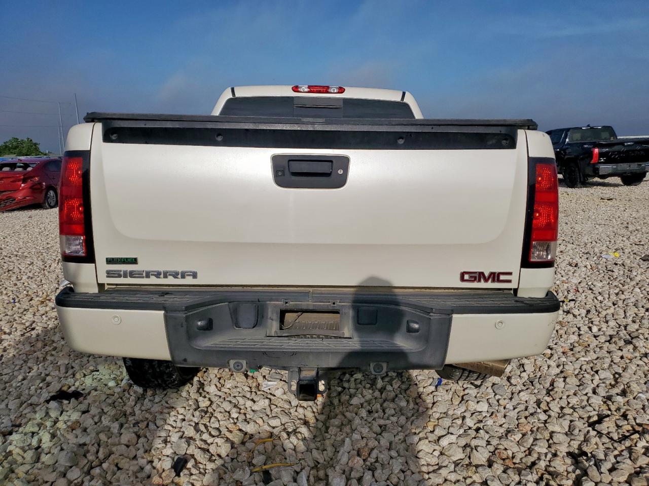 2011 GMC Sierra K1500 Denali VIN: 3GTP2XE26BG258968 Lot: 65263805