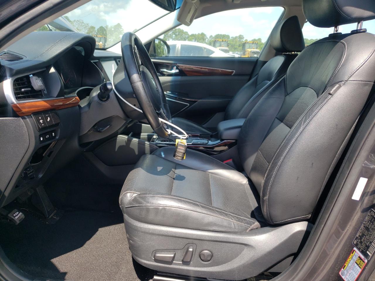 2017 Kia Cadenza Premium VIN: KNALC4J18H5049624 Lot: 62180255