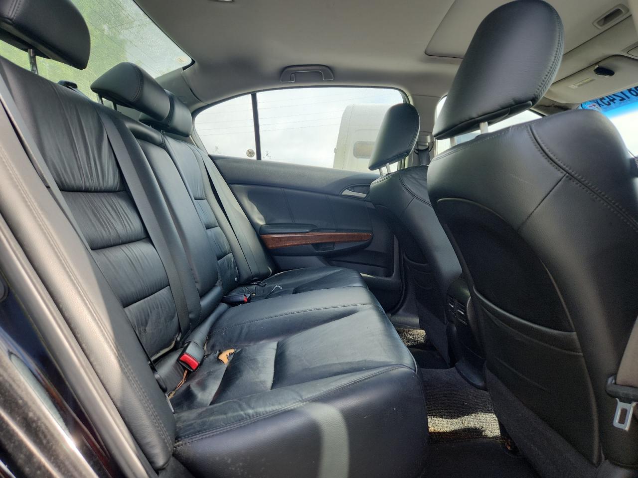 2011 Honda Accord Exl VIN: 1HGCP2F8XBA112174 Lot: 64681245