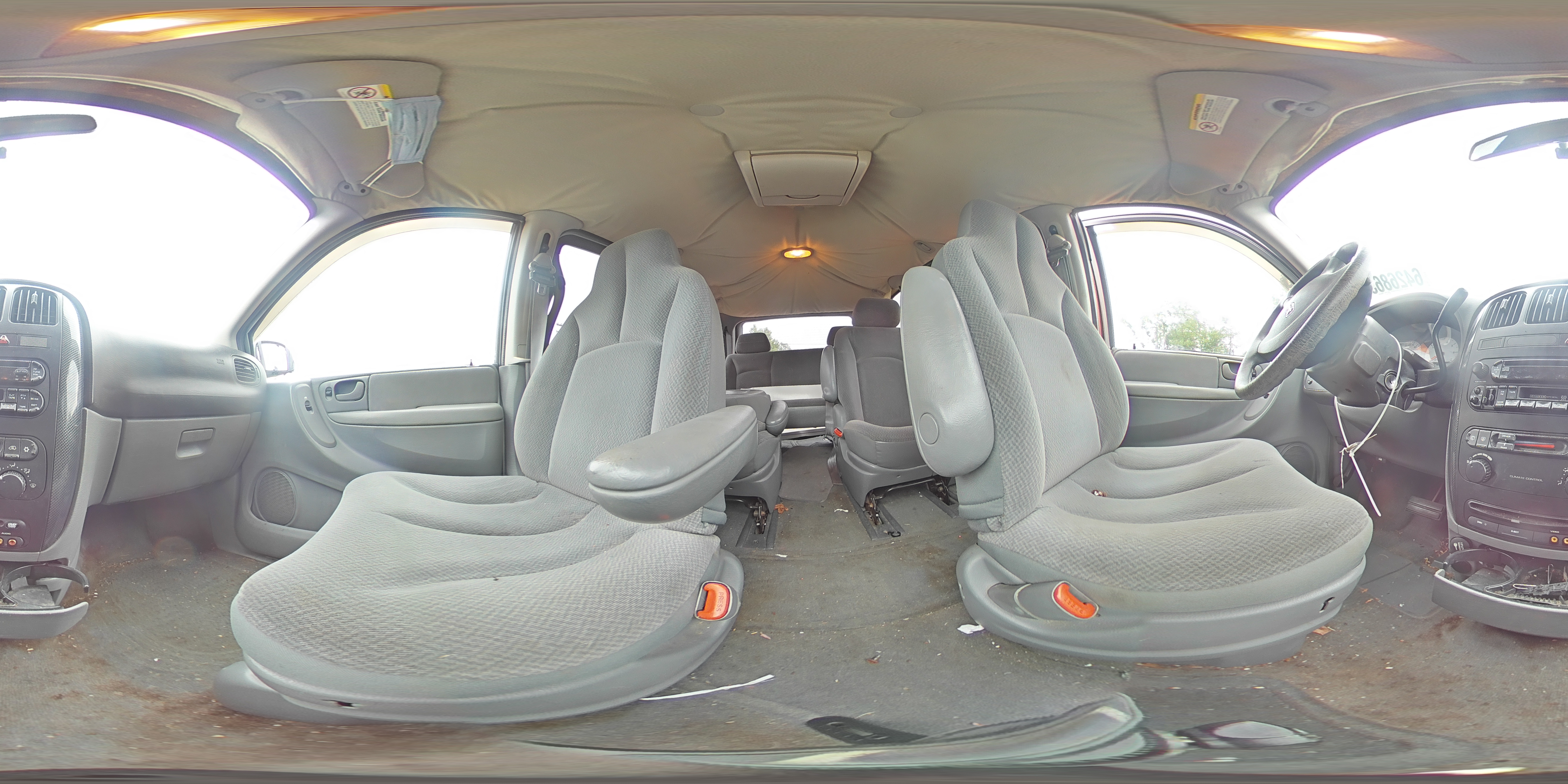 2005 Dodge Caravan Sxt VIN: 1D4GP45R05B222867 Lot: 64268635
