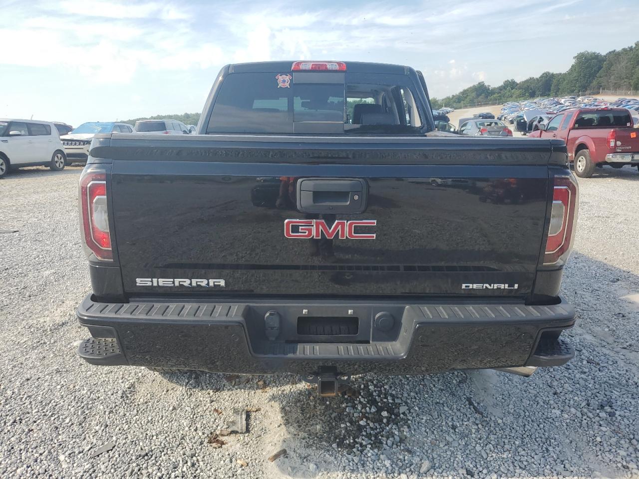 2018 GMC Sierra K1500 Denali VIN: 3GTU2PEJ7JG472151 Lot: 63040385
