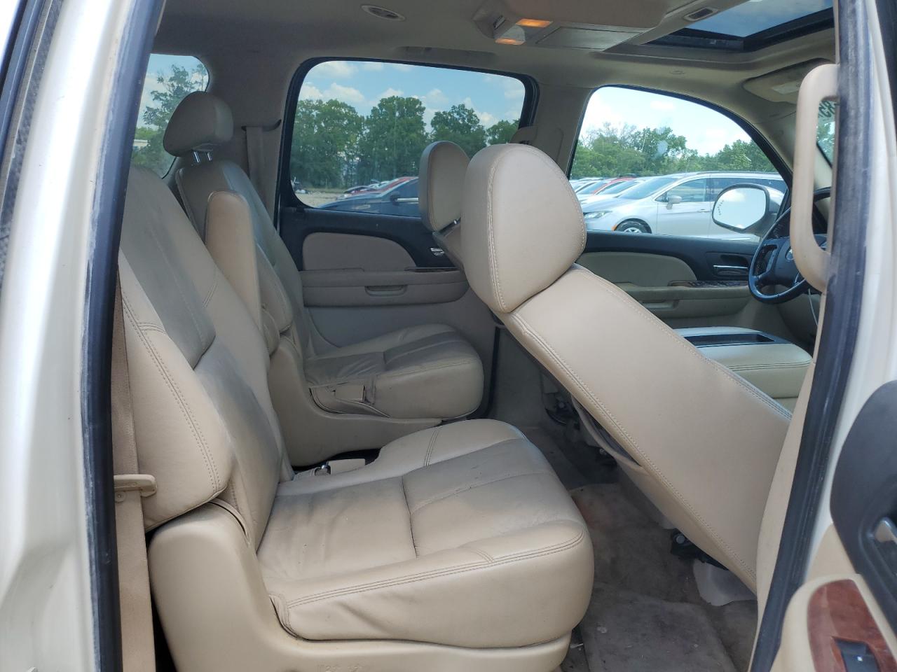 2008 Chevrolet Suburban K1500 Ls VIN: 1GNFK16378R214705 Lot: 62660585
