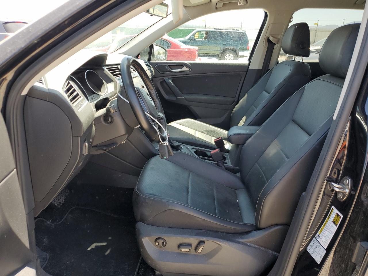 2018 Volkswagen Tiguan Se VIN: 3VV3B7AX2JM207792 Lot: 63685015