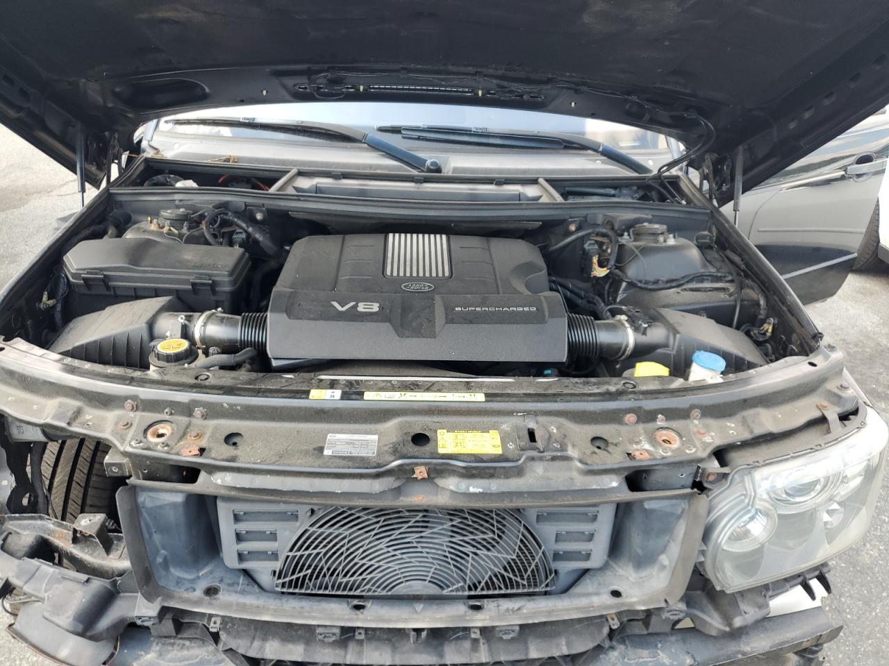 2011 Land Rover Range Rover Hse Luxury VIN: SALMF1E40BA353121 Lot: 63082295