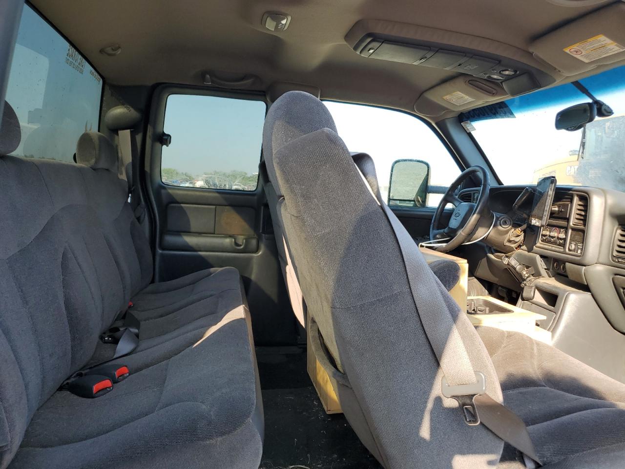 2002 GMC Sierra K2500 Heavy Duty VIN: 1GTHK29UX2Z216502 Lot: 63910535