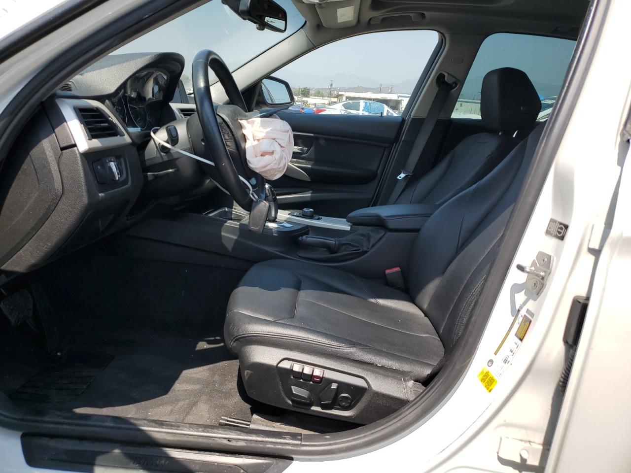 2015 BMW 320 I VIN: WBA3B1C55FK137689 Lot: 64137805