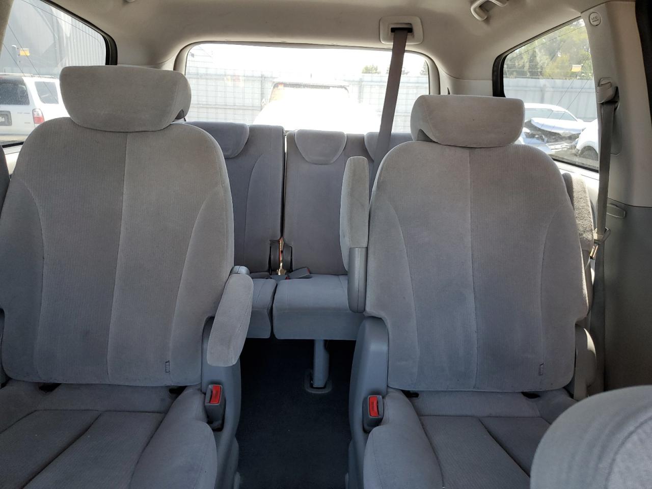 2008 Kia Sedona Ex VIN: KNDMB233886258238 Lot: 65811185