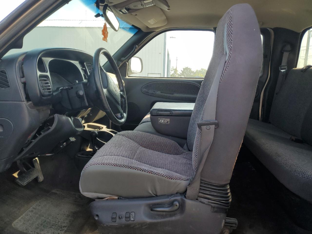 2002 Dodge Ram 2500 VIN: 3B7KF23W62M275732 Lot: 64232195