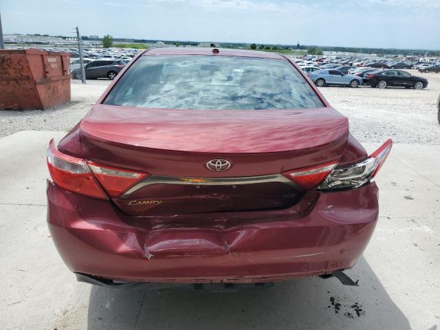 Sedans TOYOTA CAMRY 2015 Czerwony