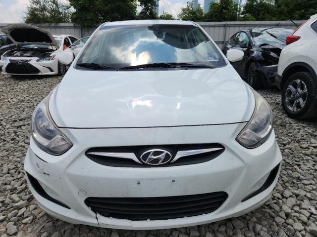 HYUNDAI ACCENT 2013 Biały