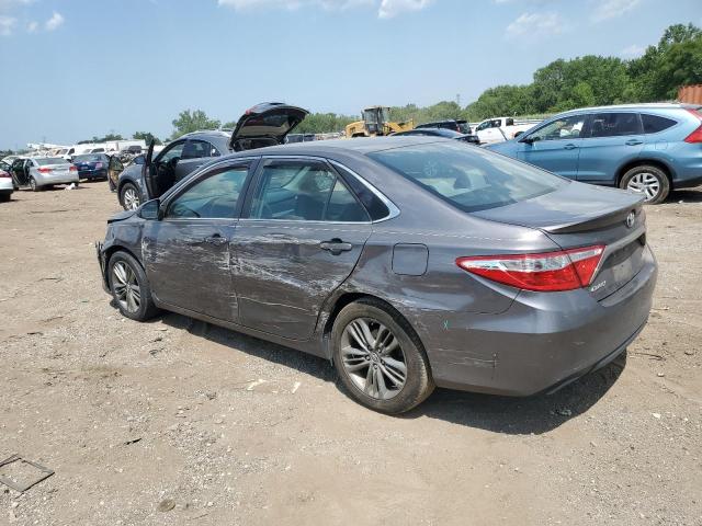 Sedans TOYOTA CAMRY 2015 Szary