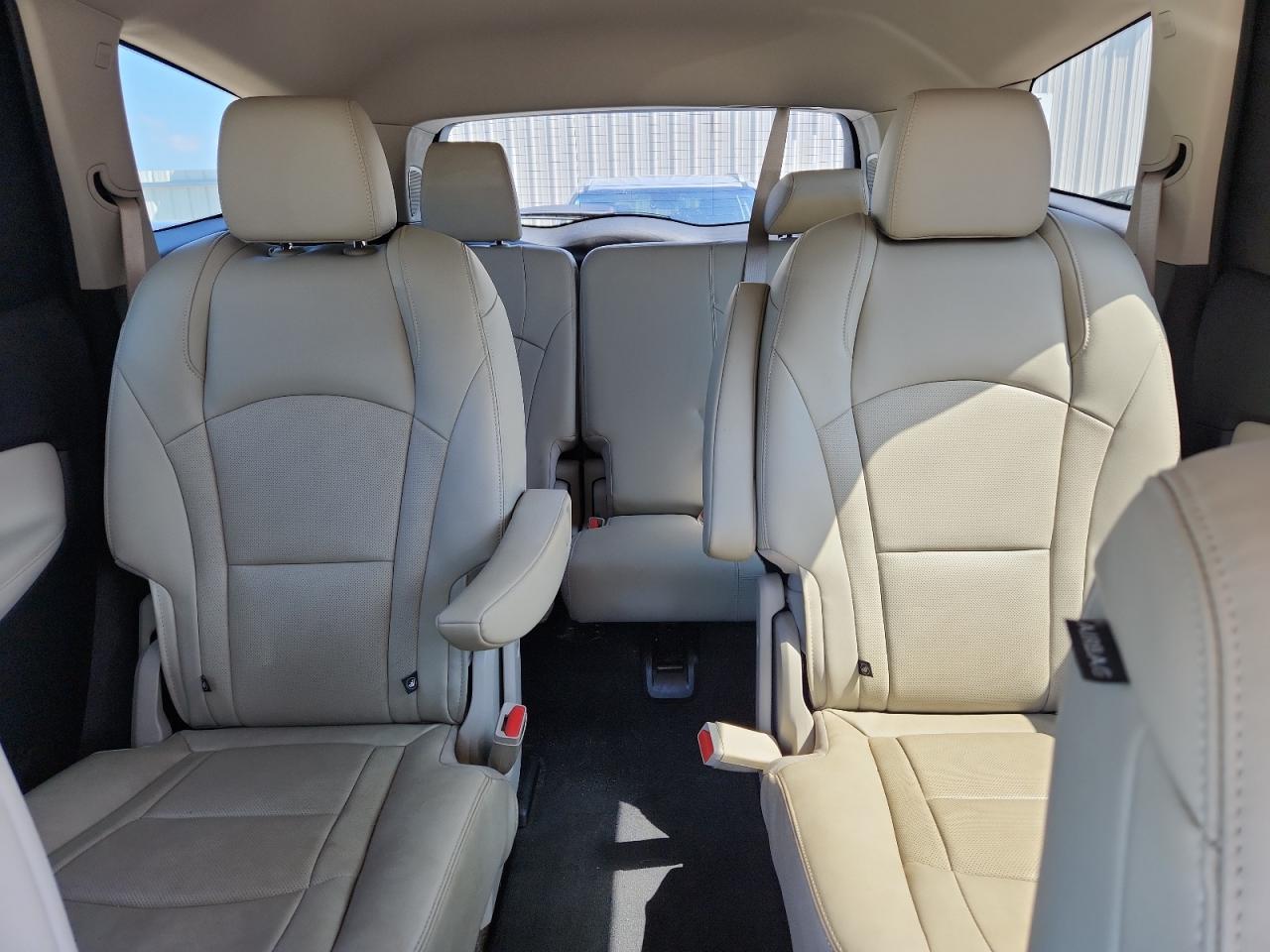 2021 Buick Enclave Essence VIN: 5GAEVAKW1MJ255367 Lot: 63986025