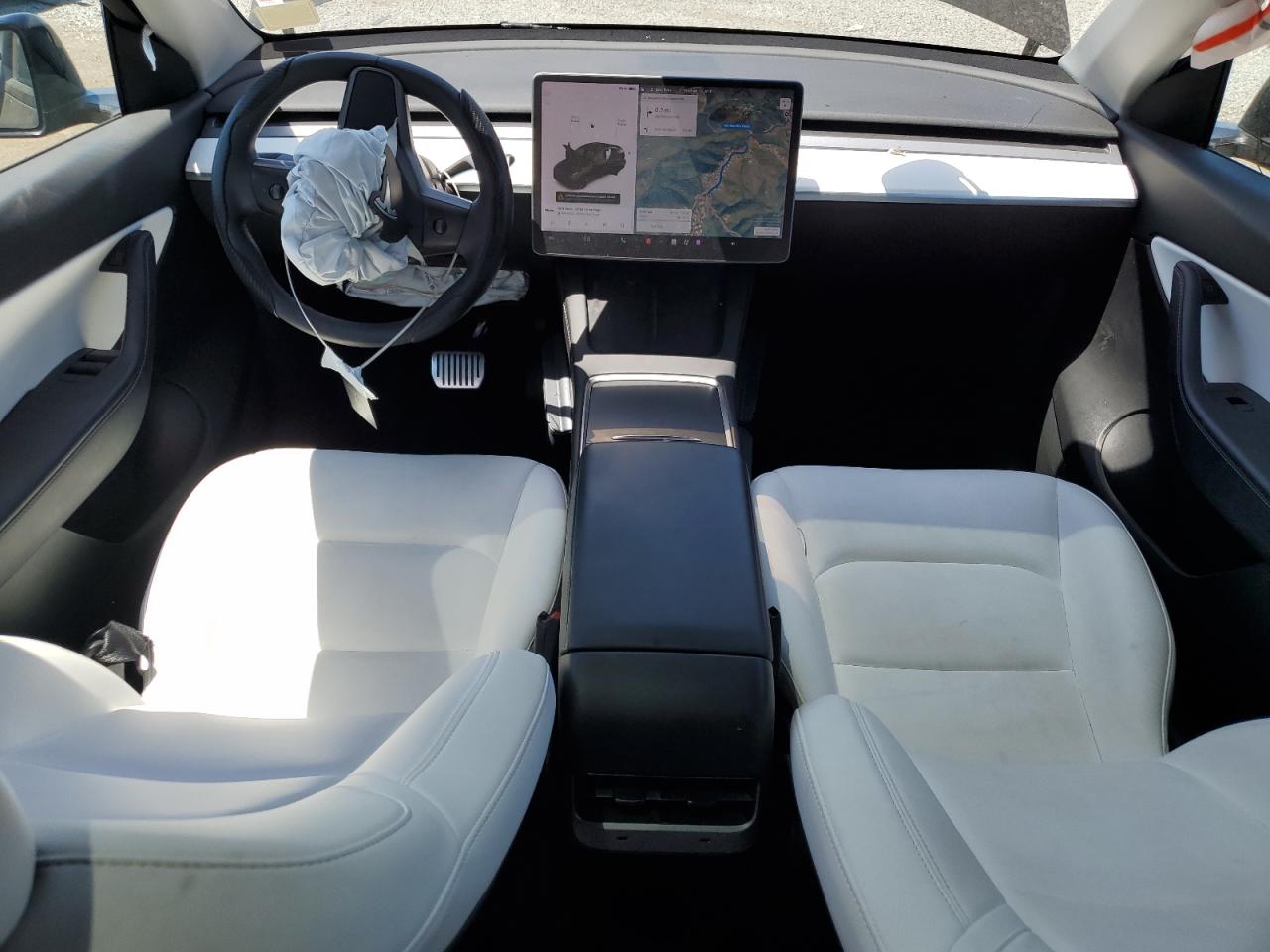 2022 Tesla Model Y VIN: 7SAYGDEE0NF350332 Lot: 64383425