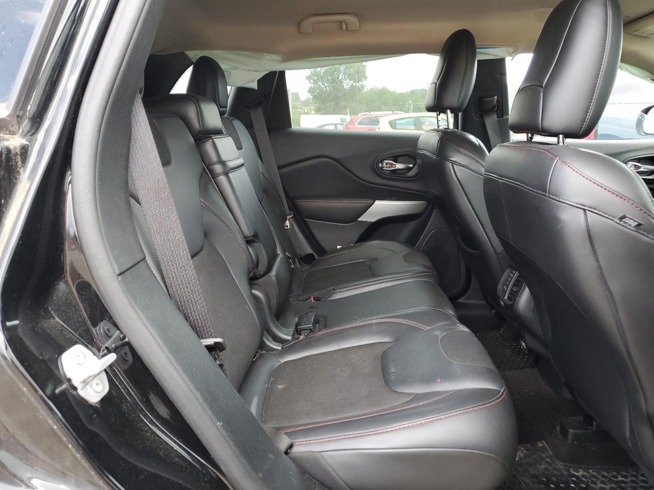 2018 Jeep Cherokee Trailhawk VIN: 1C4PJMBX3JD508941 Lot: 92829575