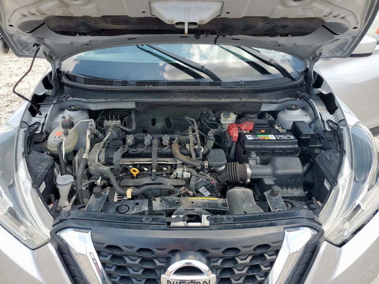 2018 Nissan Kicks S VIN: 3N1CP5CU3JL525694 Lot: 64800905