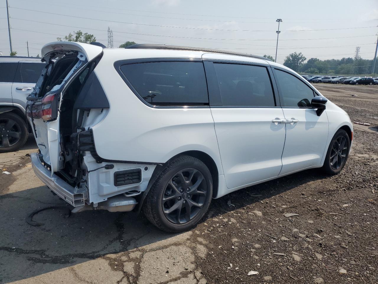 2024 Chrysler Pacifica Limited white null flexible 2C4RC1GG6RR117267 photo #4