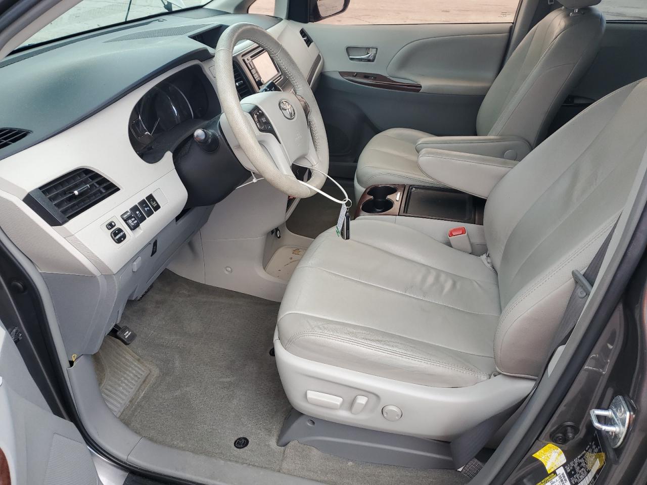2013 Toyota Sienna Xle VIN: 5TDYK3DC8DS336551 Lot: 64885085