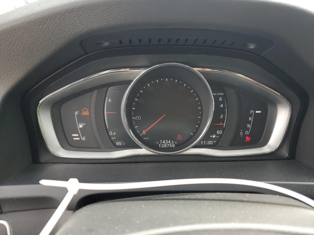yv140mek8h1360233 YV140MEK8H1360233 2017 Volvo V60 T5 Premier