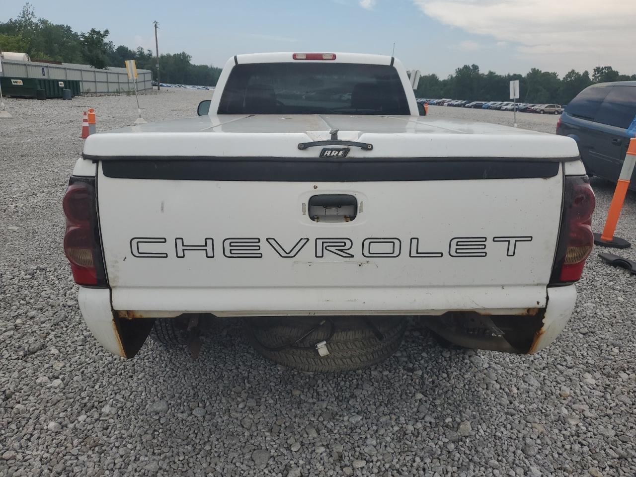 2005 Chevrolet Silverado C1500 VIN: 1GCEC14X05Z152275 Lot: 64958575