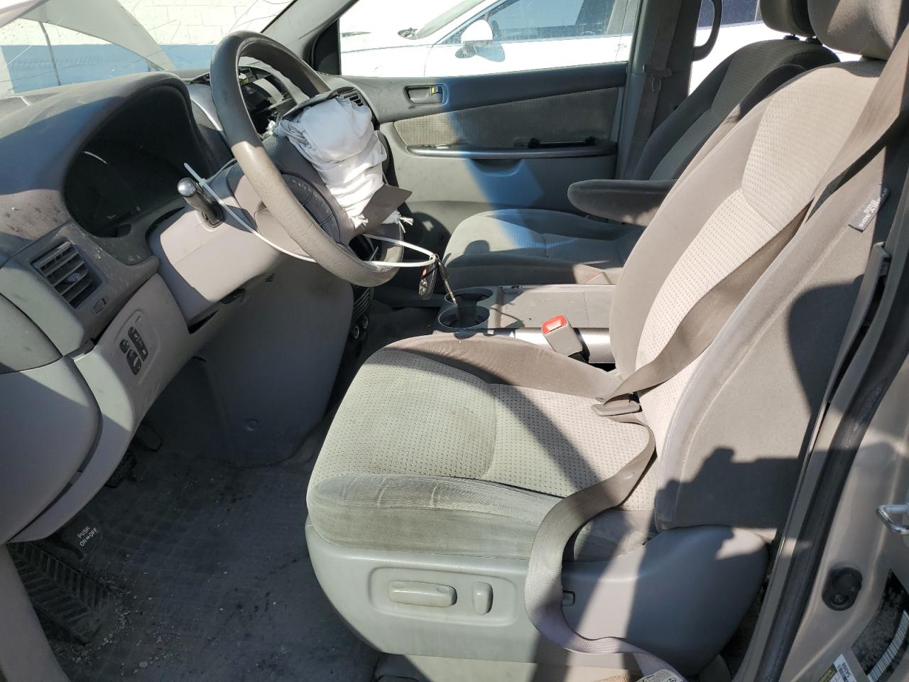 2008 Toyota Sienna Ce VIN: 5TDZK23C28S197099 Lot: 65153135