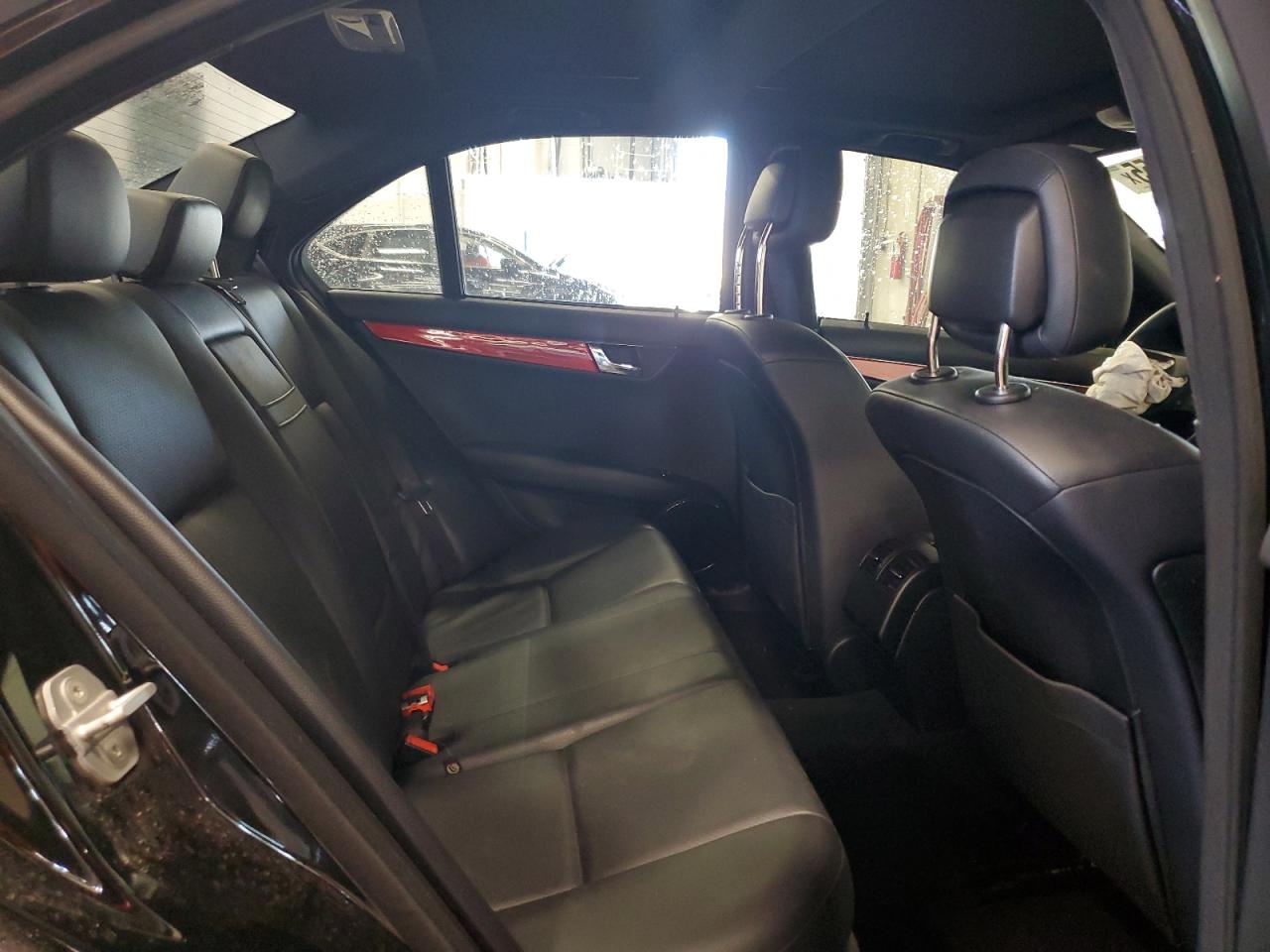 2010 Mercedes-Benz C 300 4Matic VIN: WDDGF8BBXAR088133 Lot: 63521255