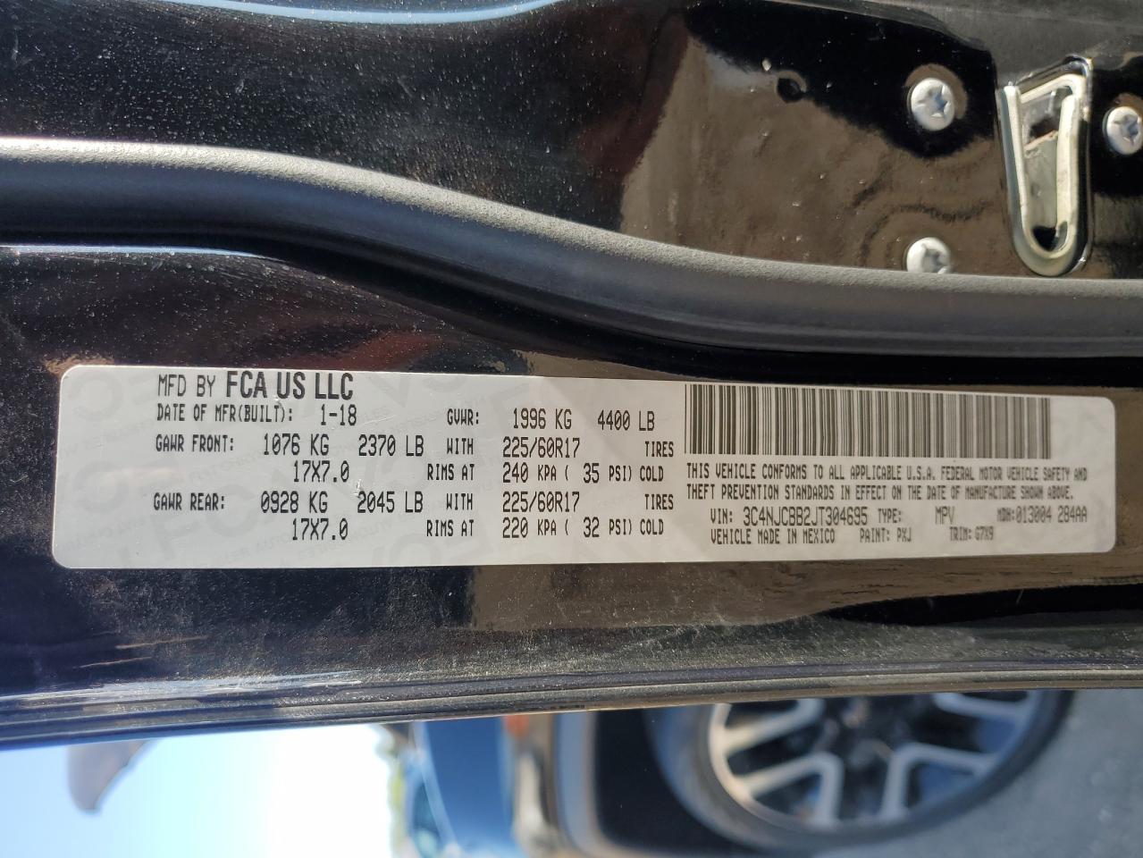 2018 Jeep Compass Latitude VIN: 3C4NJCBB2JT304695 Lot: 65227915