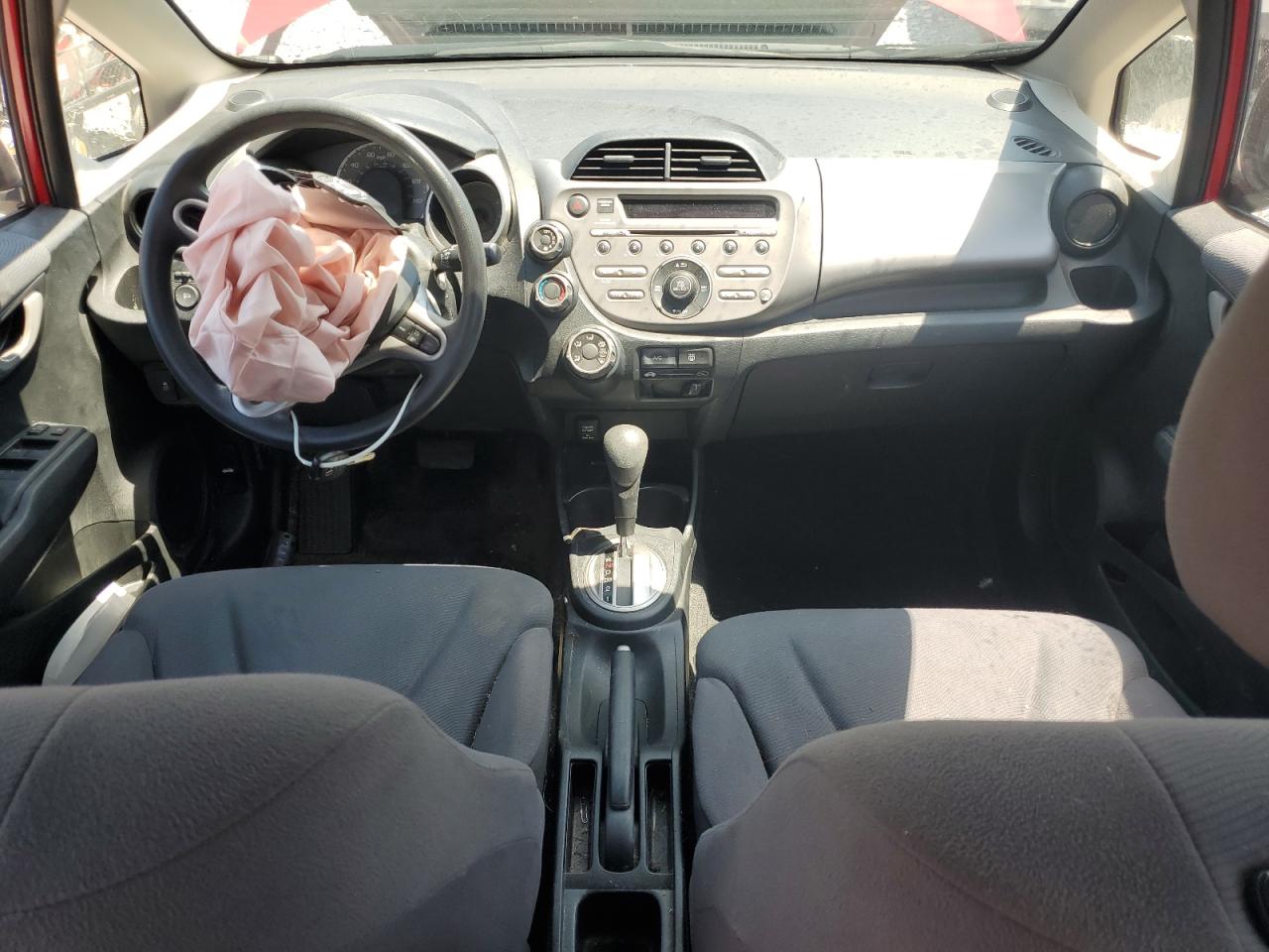 2013 Honda Fit VIN: JHMGE8H32DC082670 Lot: 64087225
