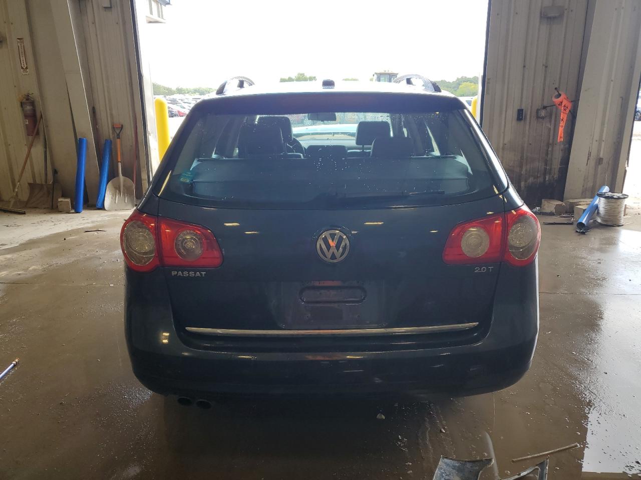 2007 Volkswagen Passat 2.0T Wagon Luxury VIN: WVWTK73CX7E003572 Lot: 64676075