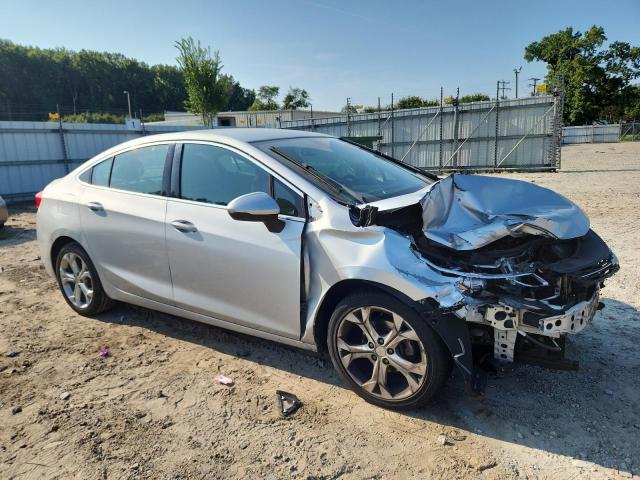  CHEVROLET CRUZE 2017 Silver