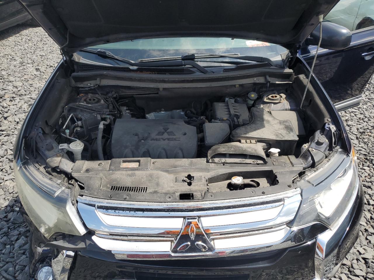 2017 Mitsubishi Outlander Es VIN: JA4AZ2A38HZ060933 Lot: 64278505