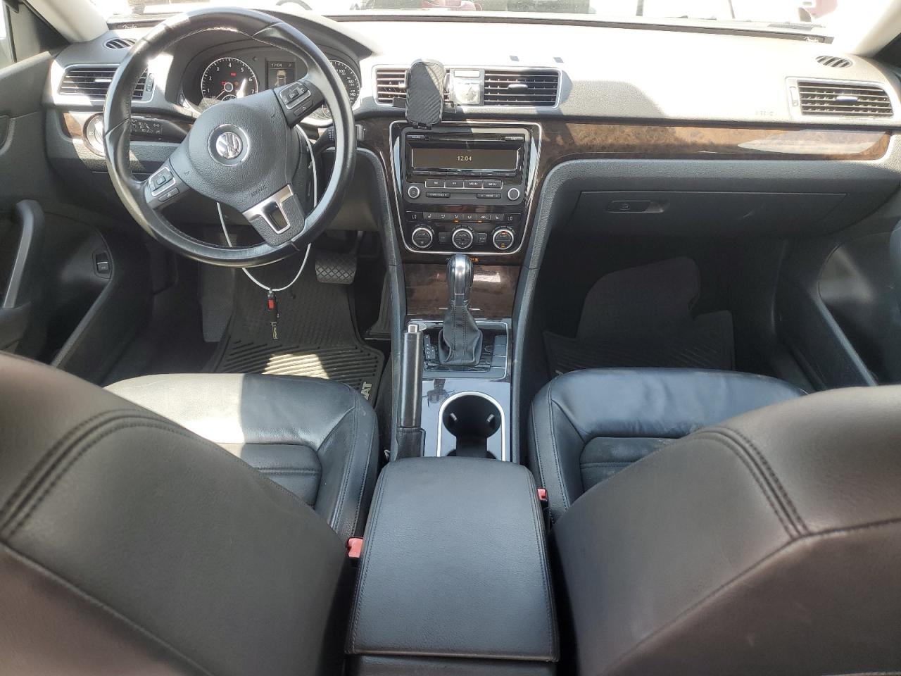 2014 Volkswagen Passat Sel VIN: 1VWCT7A34EC042258 Lot: 64764455