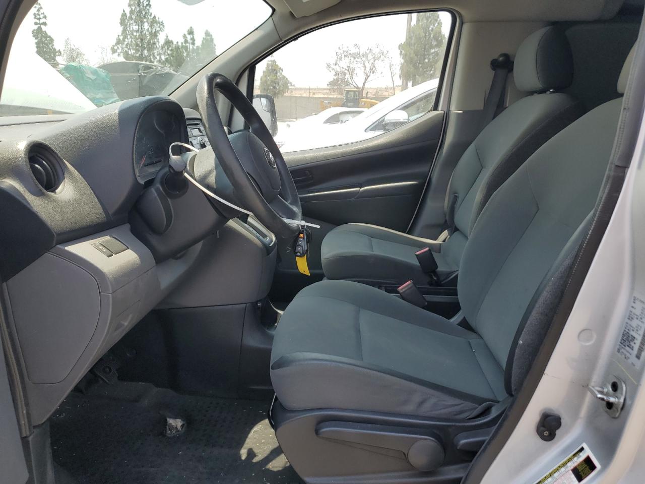 2015 Nissan Nv200 2.5S VIN: 3N6CM0KN1FK697364 Lot: 64824645