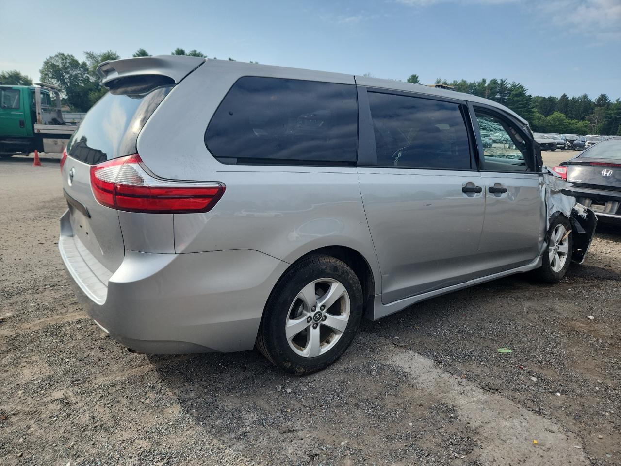 2019 Toyota Sienna VIN: 5TDZZ3DC3KS014333 Lot: 66344395