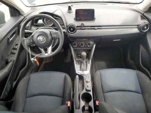  TOYOTA YARIS 2018 Granatowy