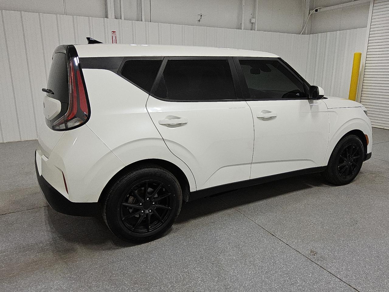 2023 Kia Soul Lx VIN: KNDJ23AU2P7873963 Lot: 64295215