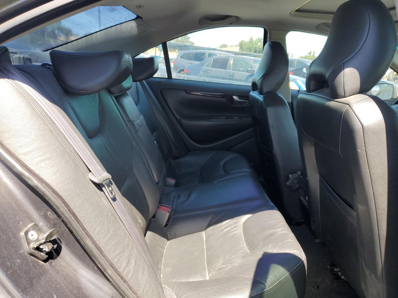 2004 Volvo S60 2.5T VIN: YV1RS59V142400361 Lot: 64140485