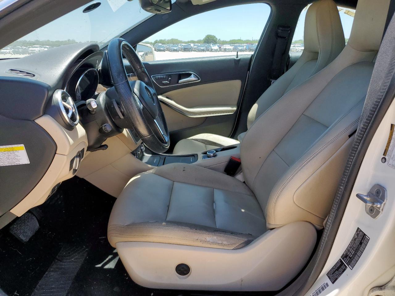 wddsj4eb2en065388 WDDSJ4EB2EN065388 2014 Mercedes-Benz Cla 250