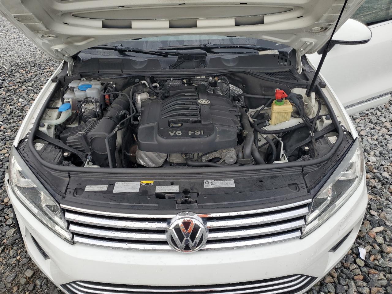 2017 Volkswagen Touareg Wolfsburg VIN: WVGRF7BP1HD005538 Lot: 64659425