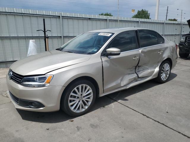  VOLKSWAGEN JETTA 2013 Кремовый