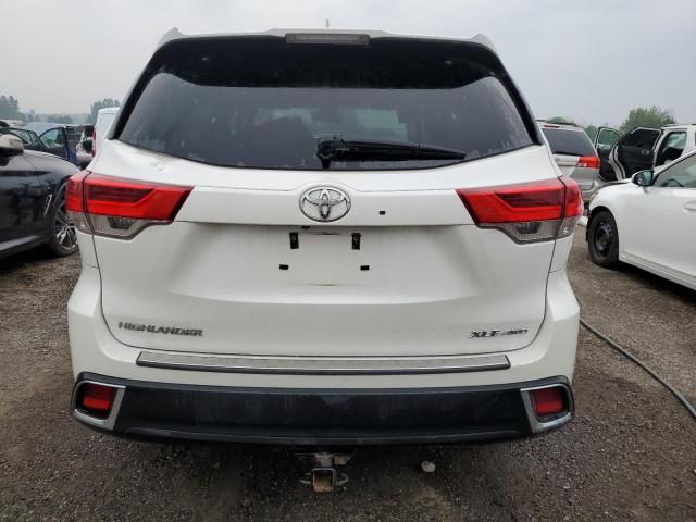 2019 TOYOTA HIGHLANDER SE  