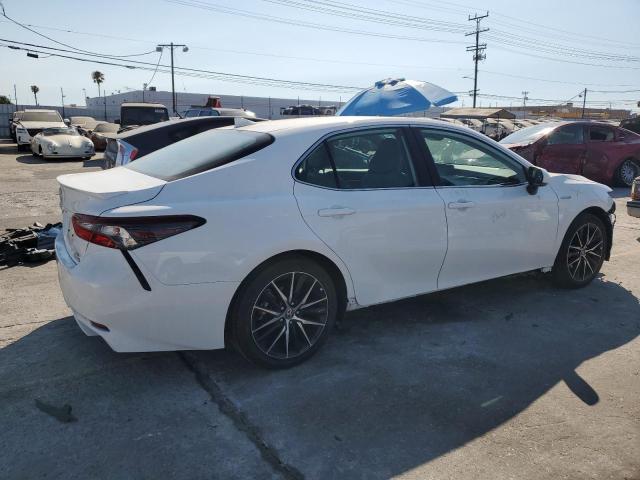  TOYOTA CAMRY 2021 Biały
