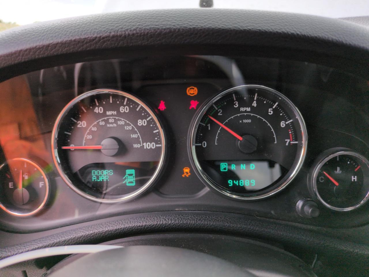 2013 Jeep Wrangler Unlimited Sport VIN: 1C4BJWDG4DL699864 Lot: 63803055