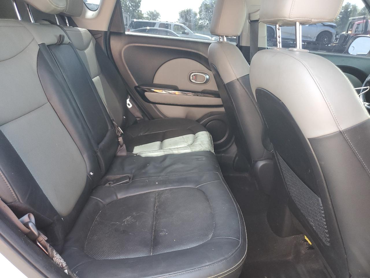 2016 Kia Soul + VIN: KNDJP3A56G7860210 Lot: 65078445