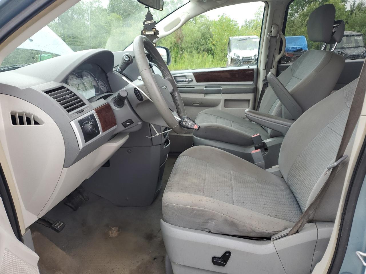 2010 Chrysler Town & Country Touring VIN: 2A4RR5D11AR500893 Lot: 65471655