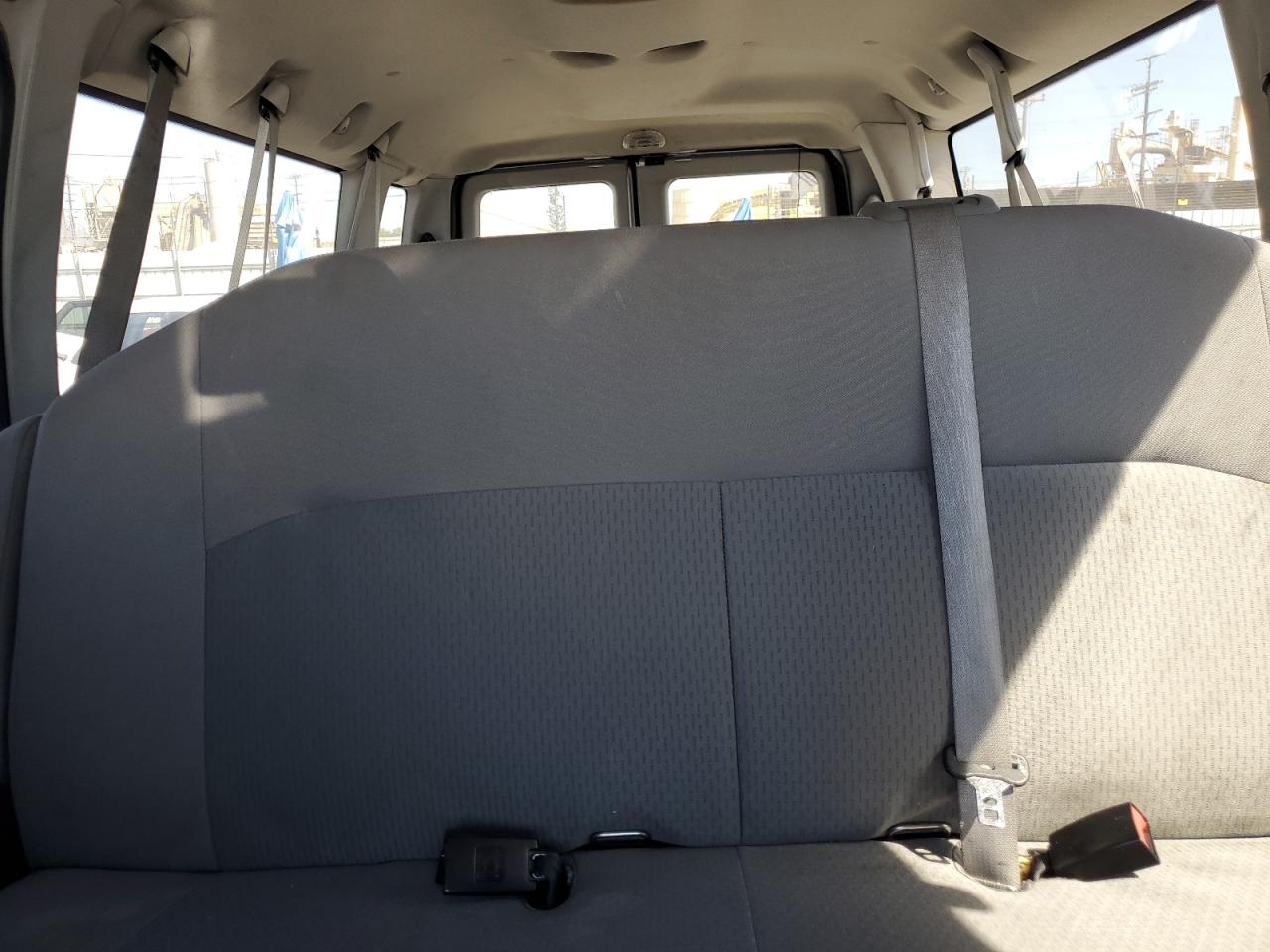 2014 Ford Econoline E350 Super Duty Wagon VIN: 1FBSS3BL4EDA85358 Lot: 62875725