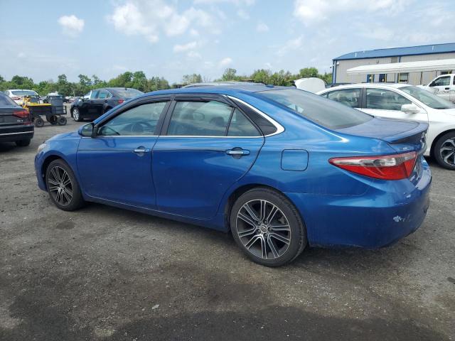  TOYOTA CAMRY 2016 Granatowy