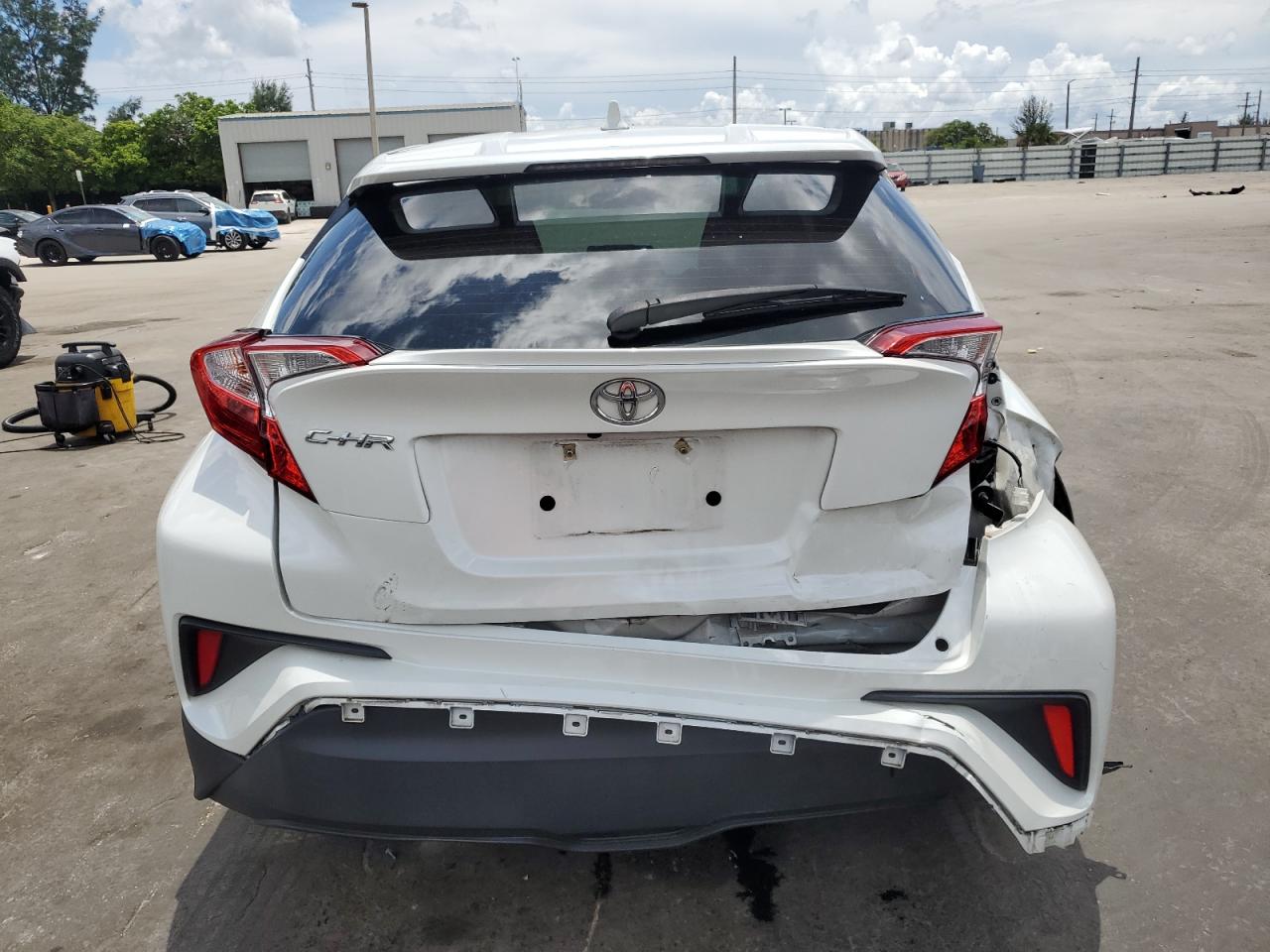 2020 Toyota C-Hr Xle VIN: NMTKHMBX9LR113433 Lot: 64194895