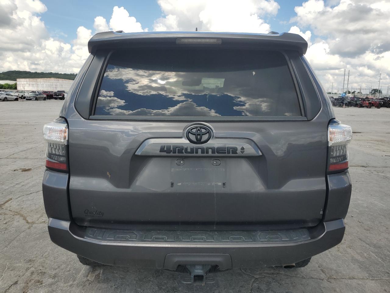2021 Toyota 4Runner Sr5/Sr5 Premium VIN: JTENU5JR2M5922617 Lot: 64374555
