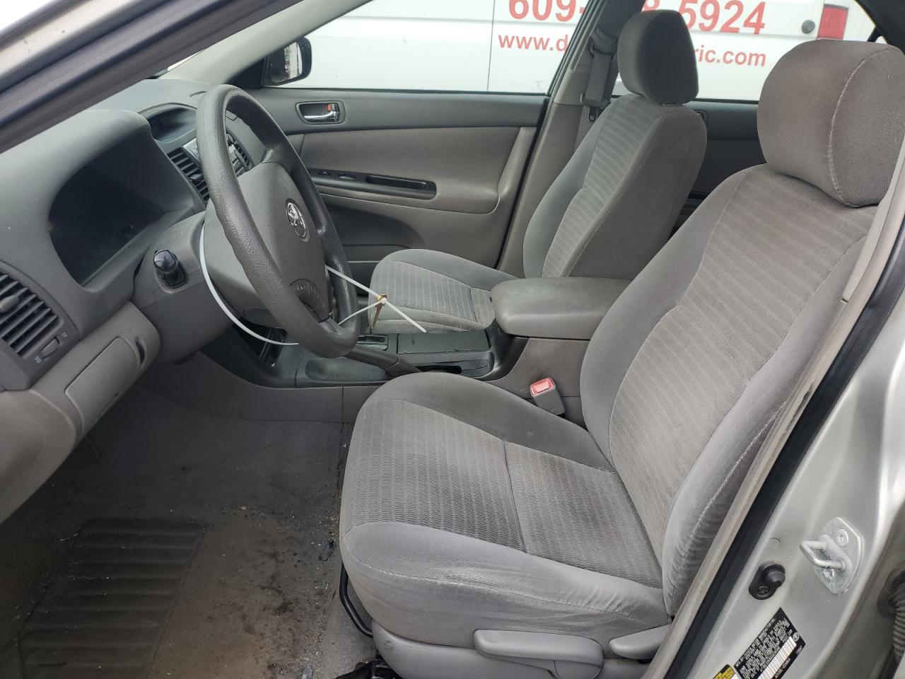2005 Toyota Camry Le VIN: 4T1BE32K85U638390 Lot: 63070645